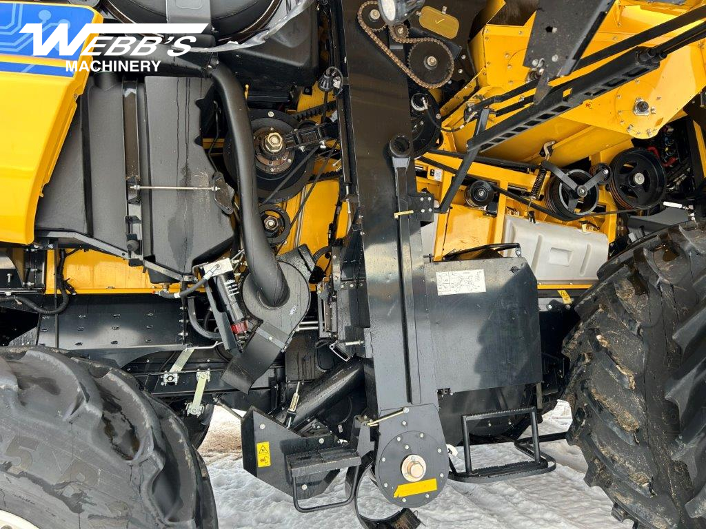 2023 New Holland CR10.90Z Combine