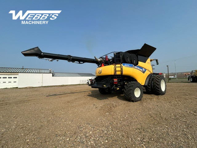 2023 New Holland CR10.90Z Combine