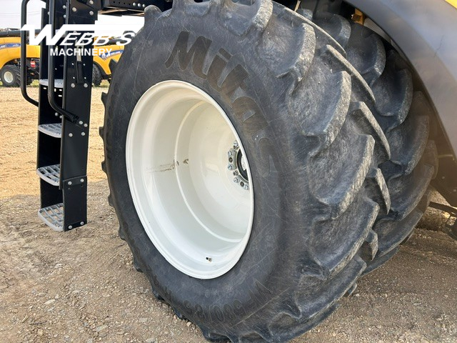 2023 New Holland CR10.90Z Combine