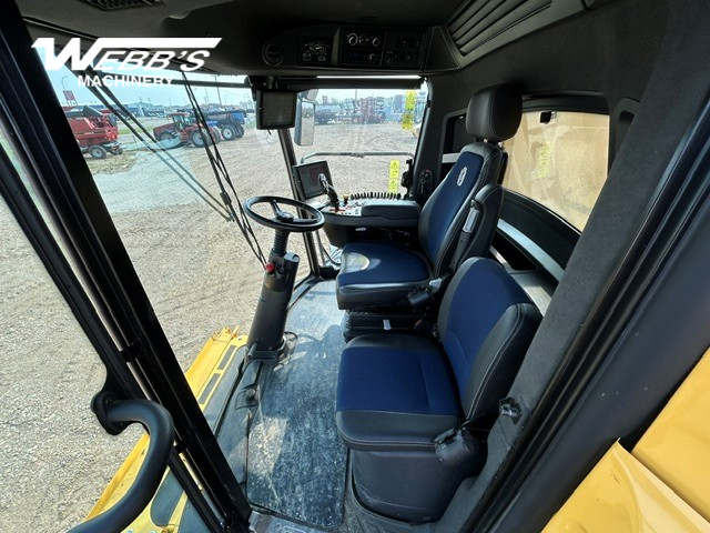 2023 New Holland CR10.90Z Combine