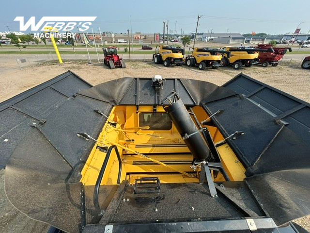 2023 New Holland CR10.90Z Combine