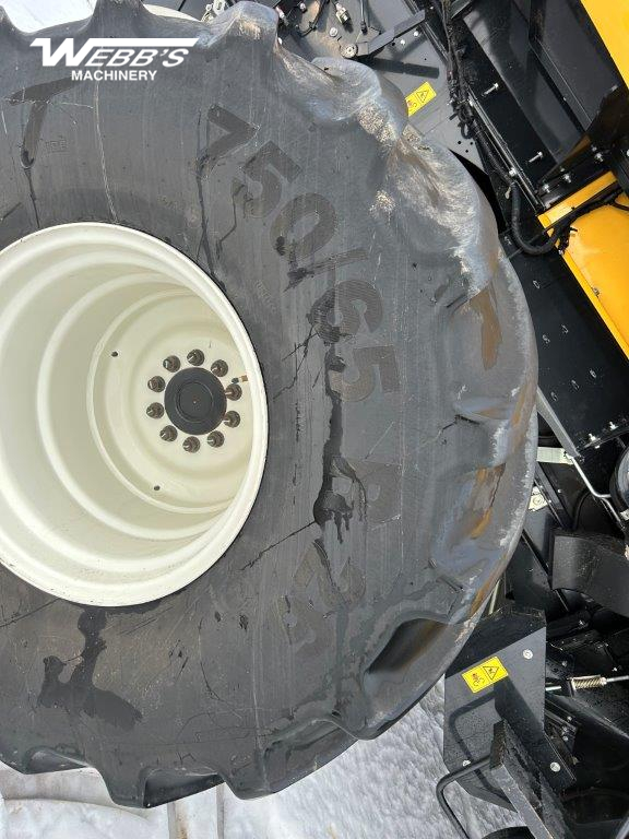 2023 New Holland CR10.90Z Combine