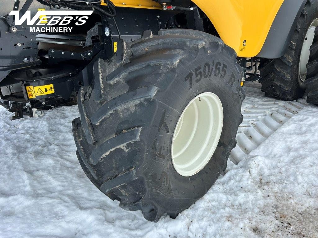 2023 New Holland CR10.90Z Combine