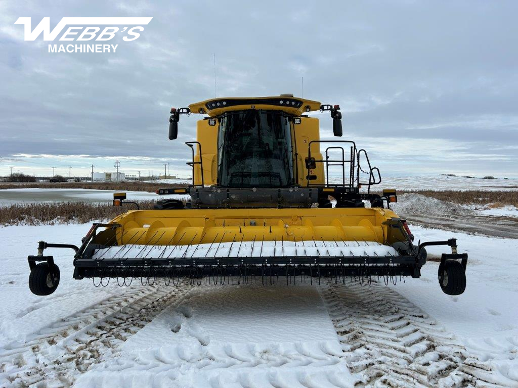 2023 New Holland CR10.90Z Combine