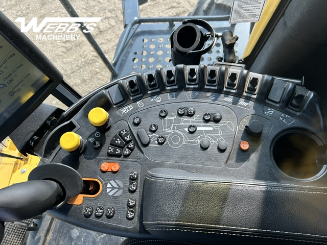 2023 New Holland CR10.90Z Combine