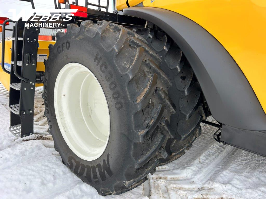 2023 New Holland CR10.90Z Combine