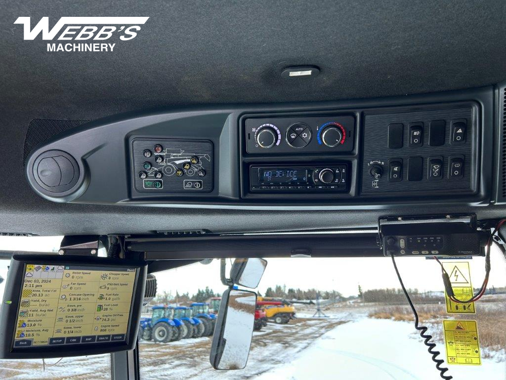 2023 New Holland CR10.90Z Combine