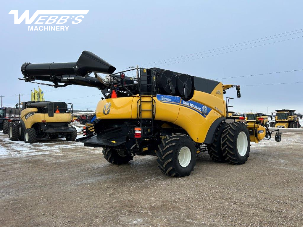 2023 New Holland CR10.90Z Combine