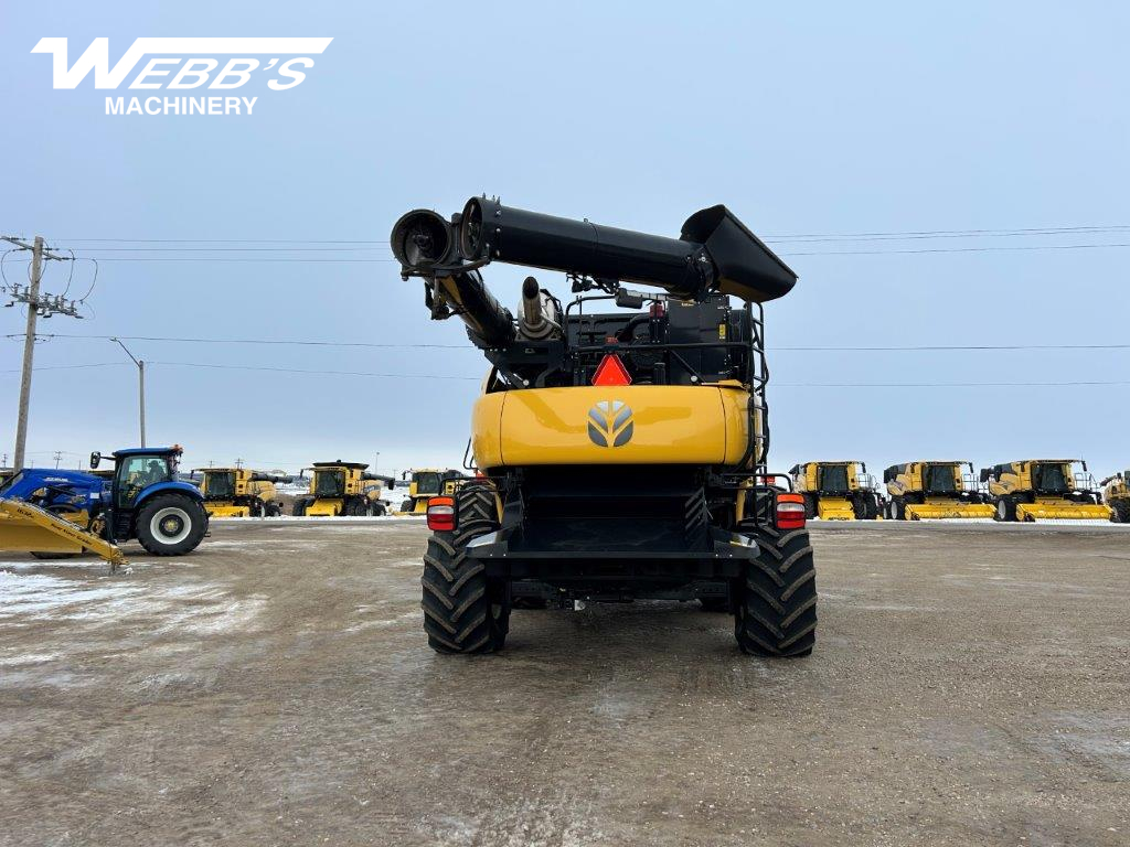 2023 New Holland CR10.90Z Combine