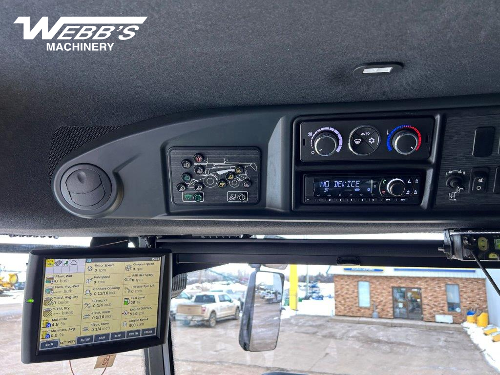 2023 New Holland CR10.90Z Combine