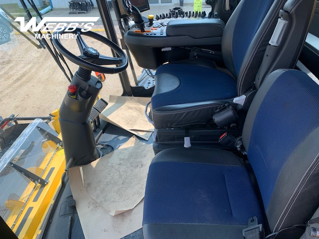 2023 New Holland CR10.90Z Combine