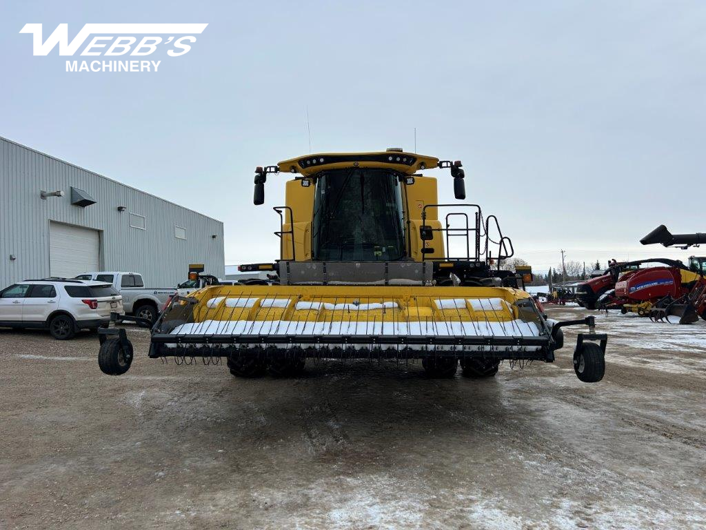 2023 New Holland CR10.90Z Combine