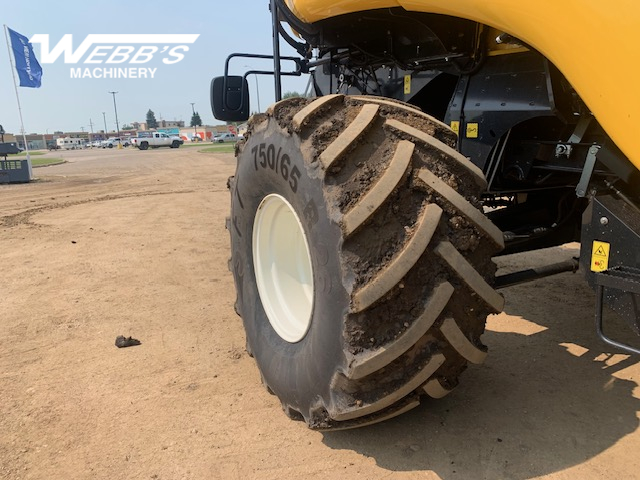 2023 New Holland CR10.90Z Combine