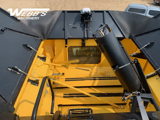 2023 New Holland CR10.90Z Combine