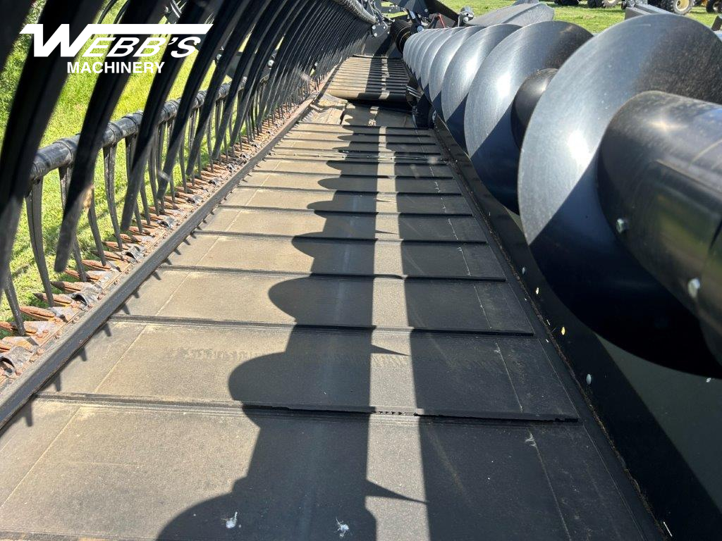 2019 MacDon FD135 Header Combine