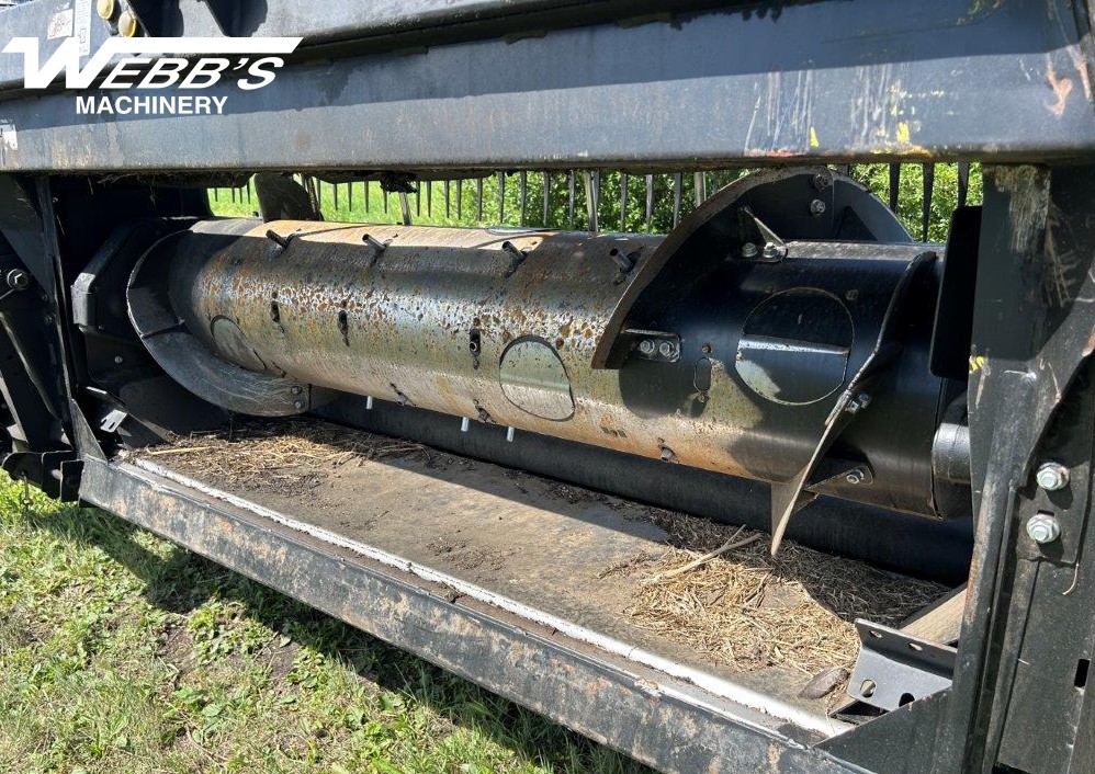 2019 MacDon FD135 Header Combine