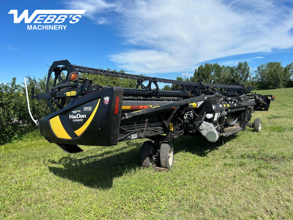 2019 MacDon FD135 Header Combine