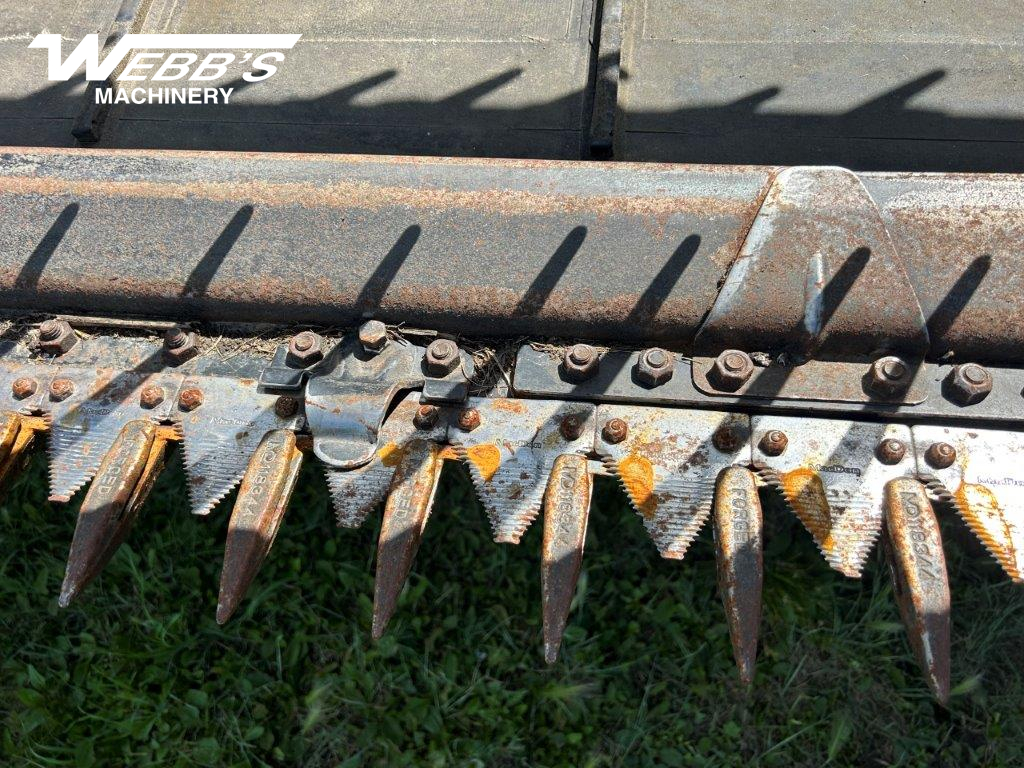 2019 MacDon FD135 Header Combine