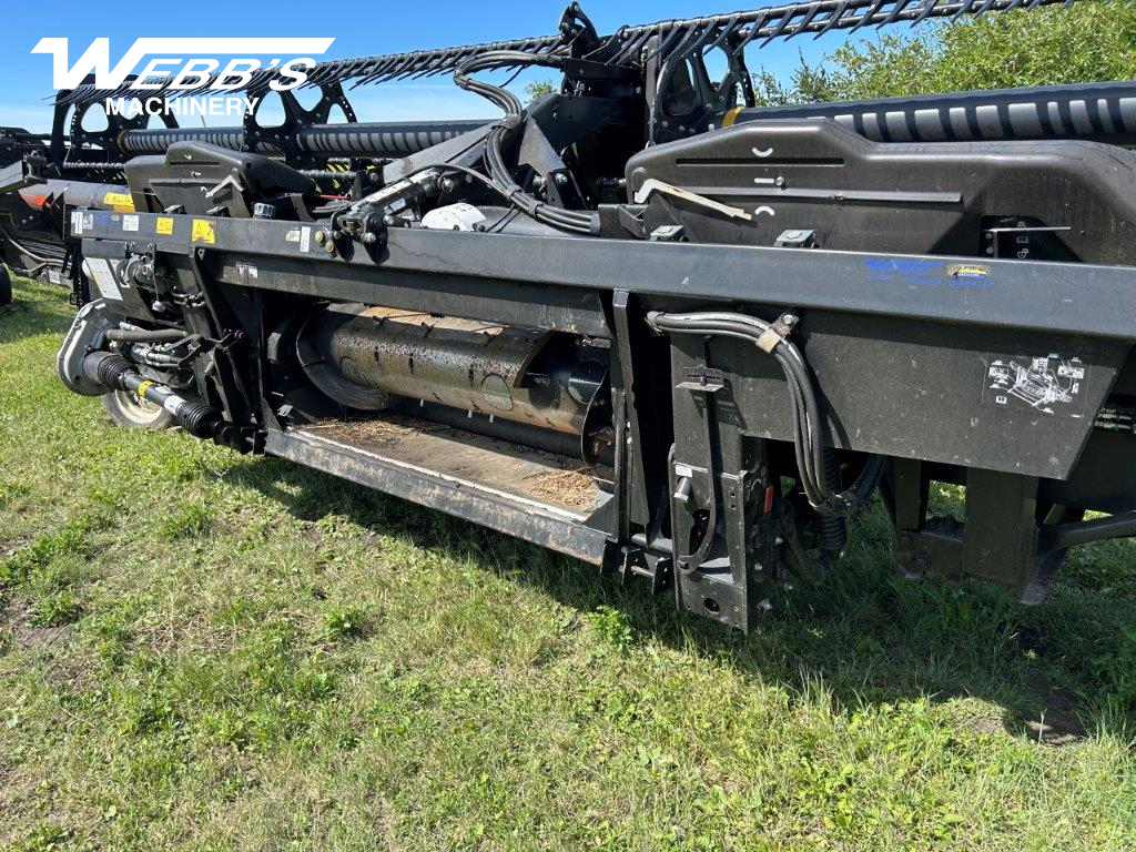 2019 MacDon FD135 Header Combine