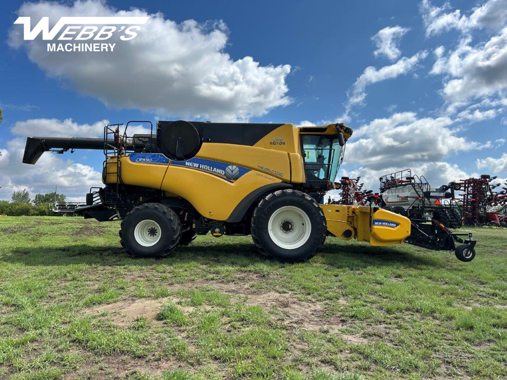 2022 New Holland CR9.90Z Combine