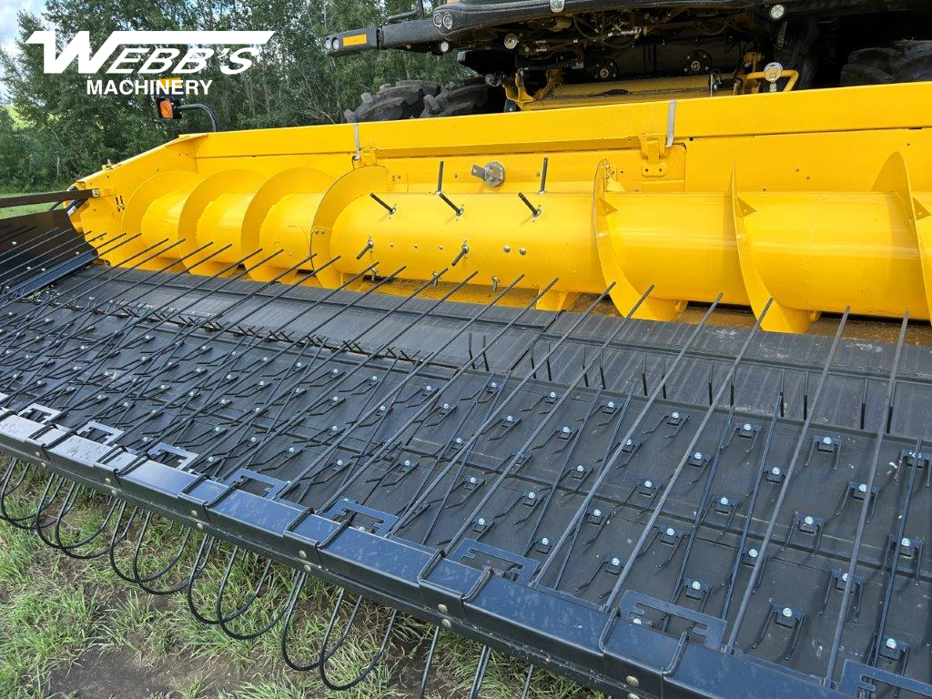 2022 New Holland CR9.90Z Combine