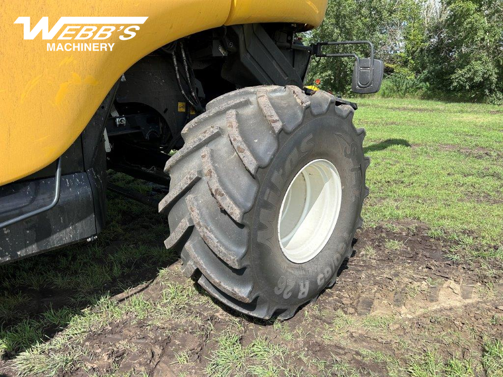 2022 New Holland CR9.90Z Combine