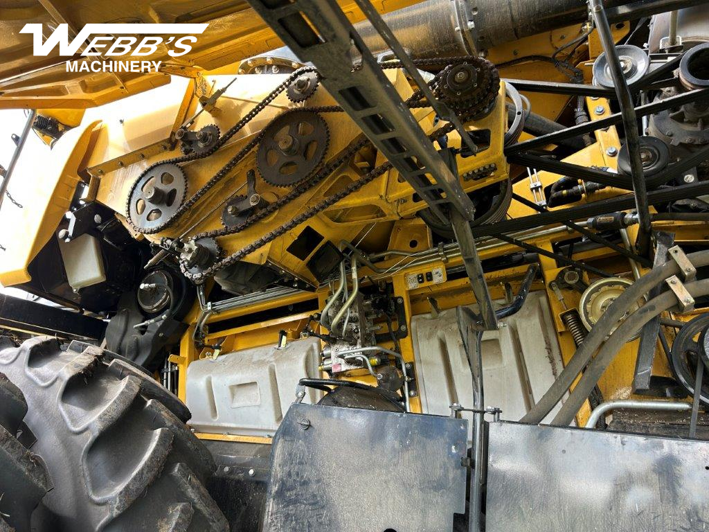 2022 New Holland CR9.90Z Combine