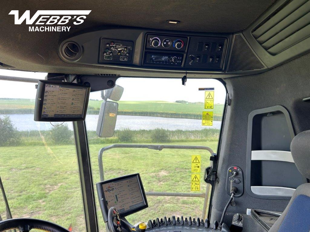 2022 New Holland CR9.90Z Combine