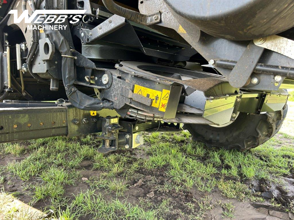 2022 New Holland CR9.90Z Combine