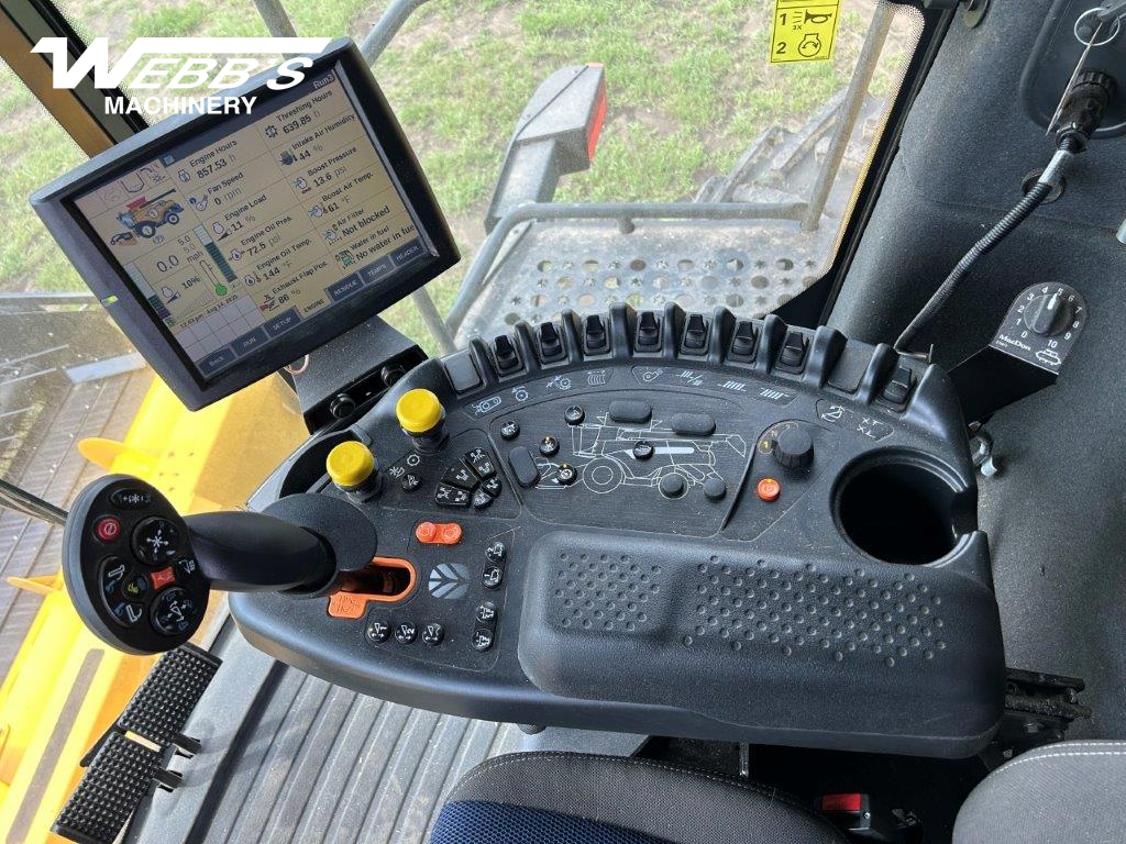 2022 New Holland CR9.90Z Combine