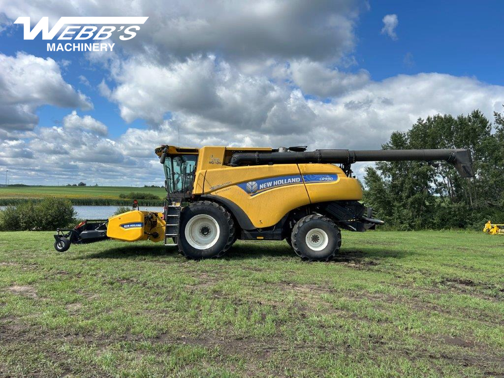 2022 New Holland CR9.90Z Combine