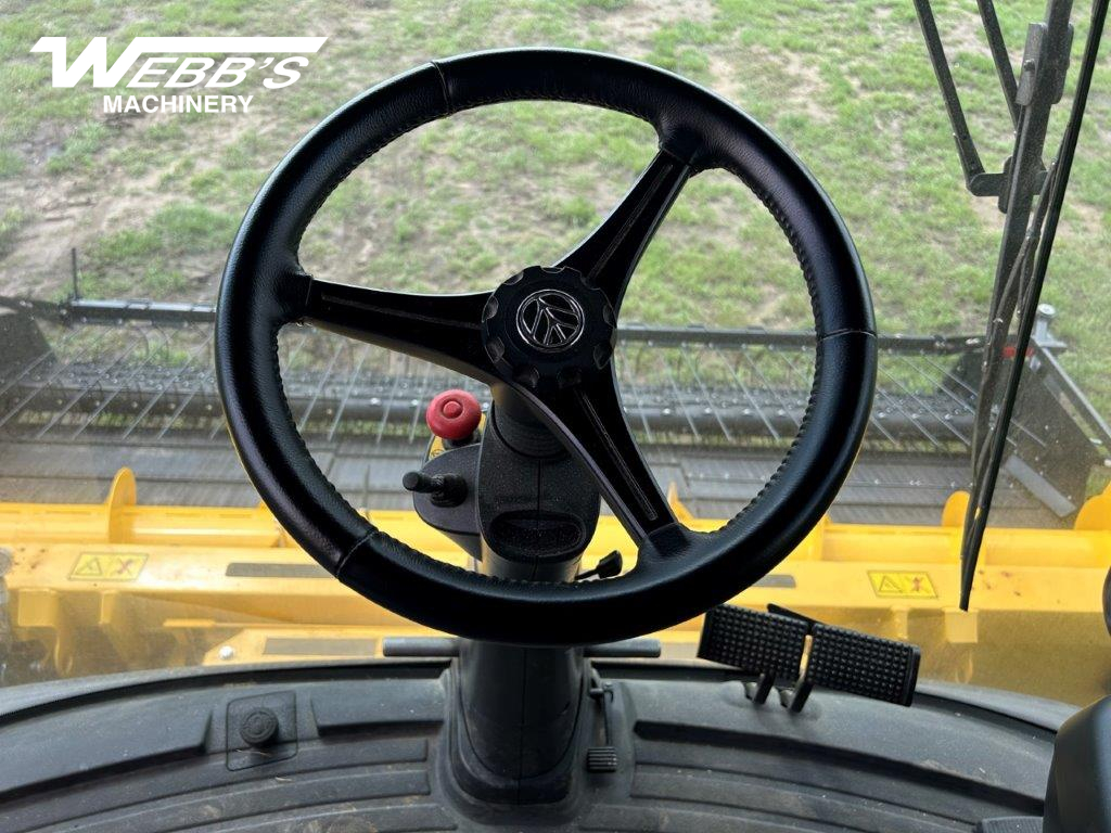 2022 New Holland CR9.90Z Combine