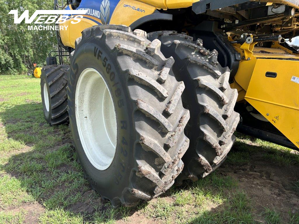 2022 New Holland CR9.90Z Combine