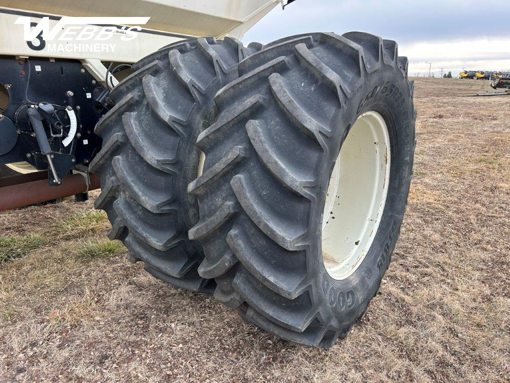 2009 Bourgault 3310-65' Air Drill