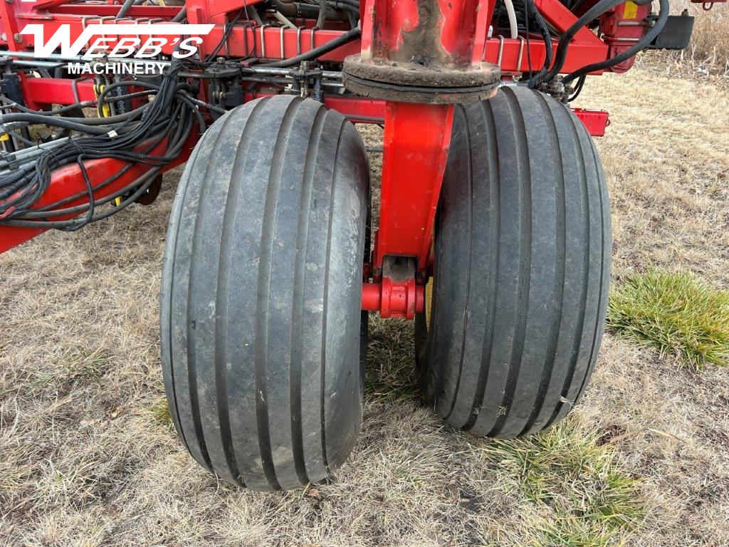 2009 Bourgault 3310-65' Air Drill