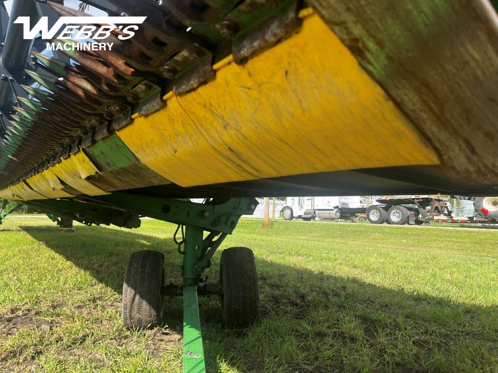 2011 John Deere 640D Header Combine