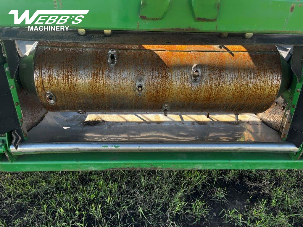 2011 John Deere 640D Header Combine