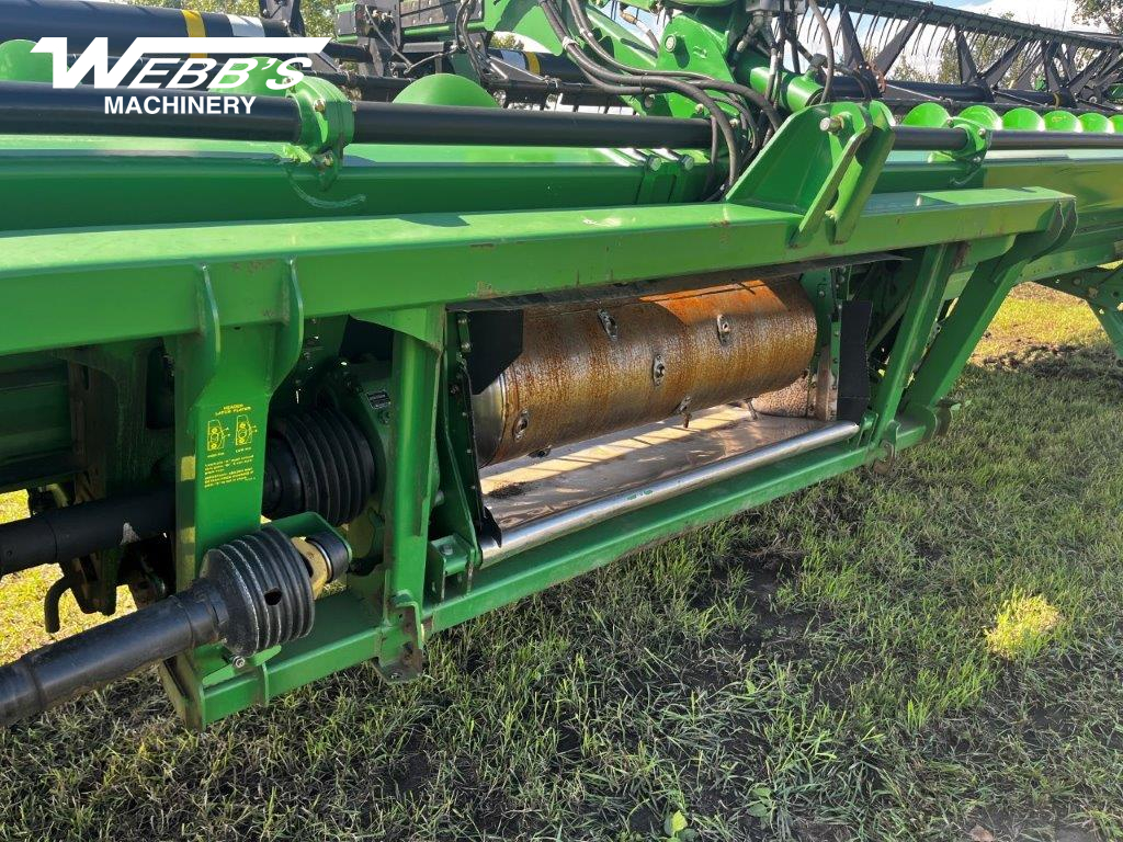2011 John Deere 640D Header Combine
