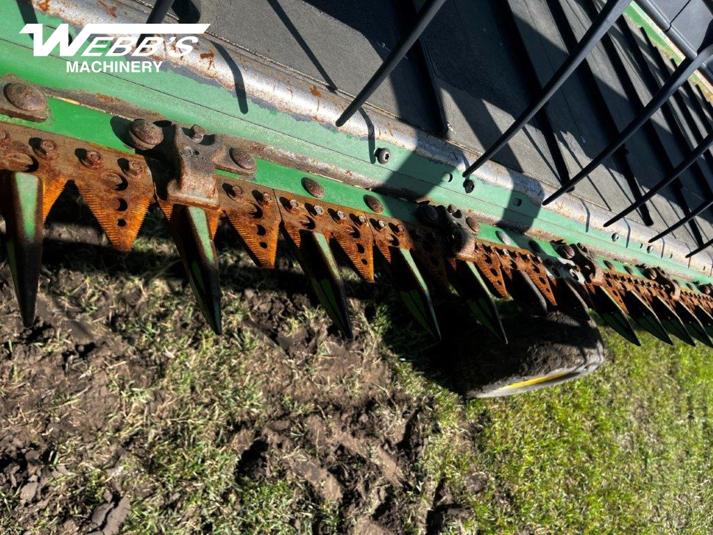 2011 John Deere 640D Header Combine