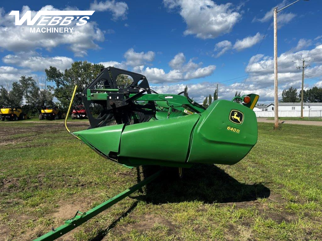 2011 John Deere 640D Header Combine