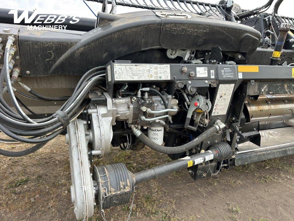 2022 MacDon FD235 Header Combine