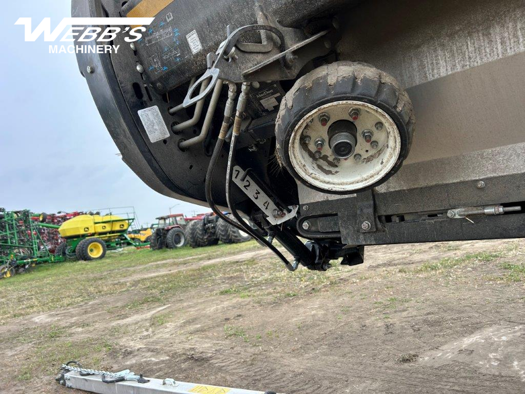 2022 MacDon FD235 Header Combine