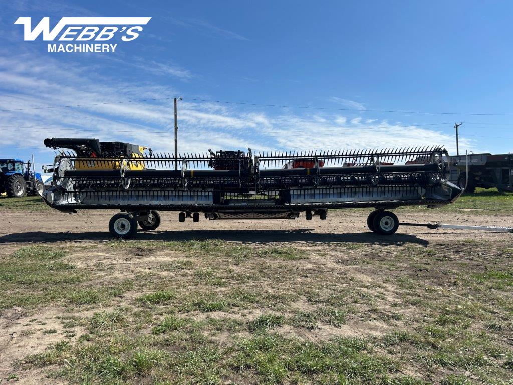 2022 MacDon FD235 Header Combine