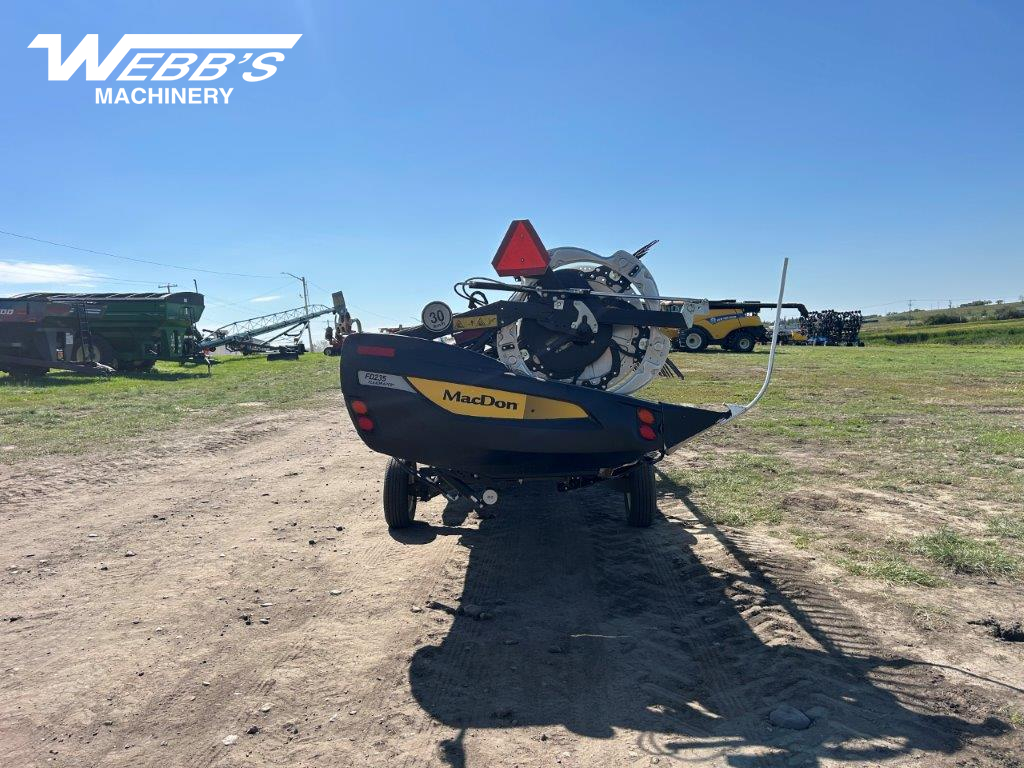 2022 MacDon FD235 Header Combine