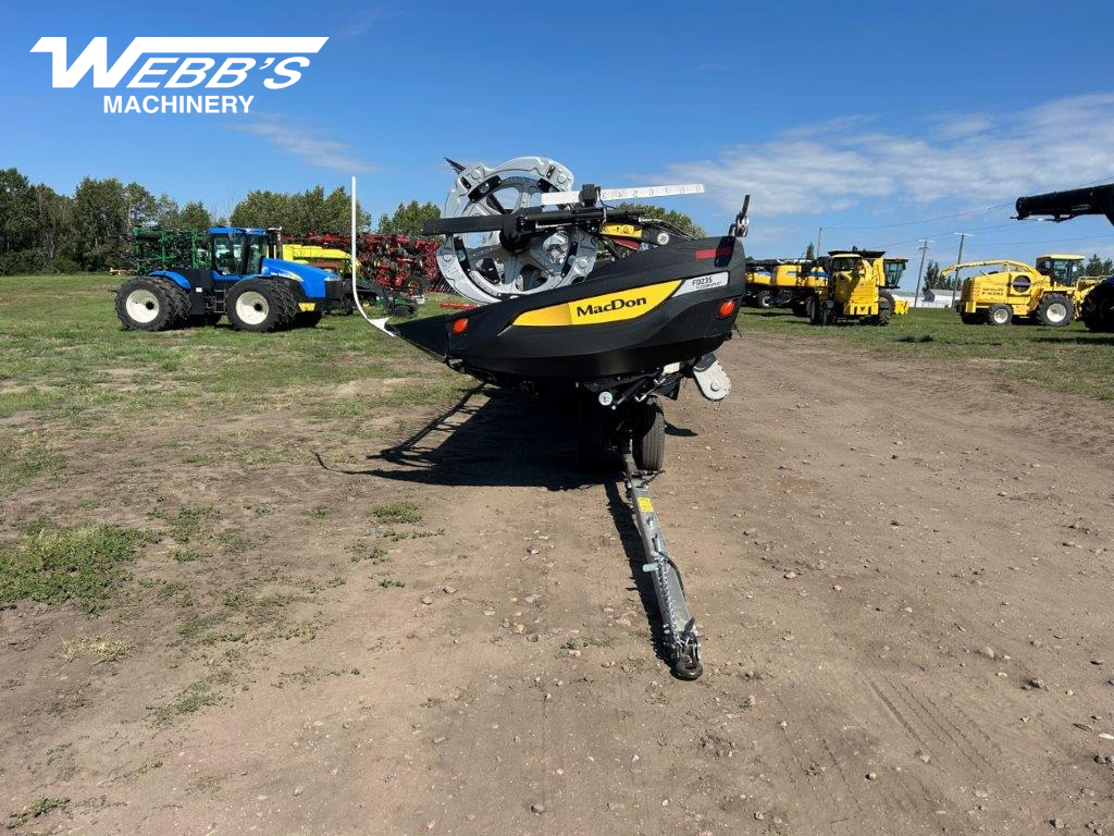 2022 MacDon FD235 Header Combine