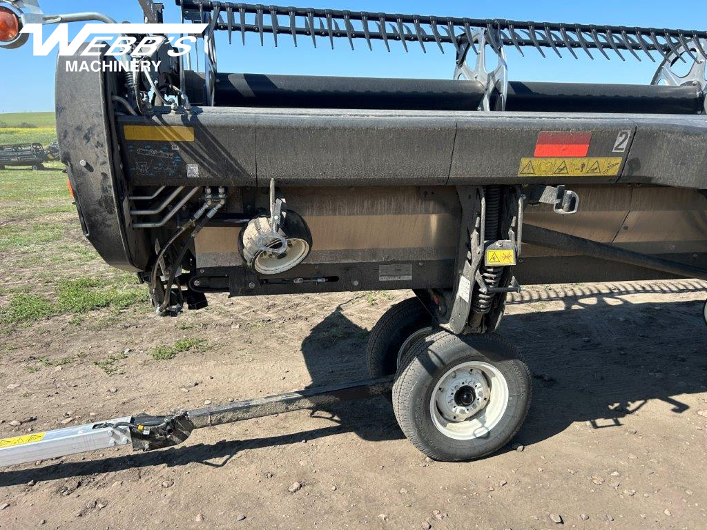 2022 MacDon FD235 Header Combine