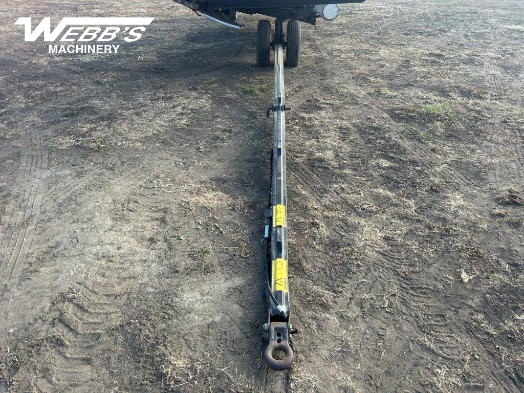 2017 MacDon FD75-40 Header Combine