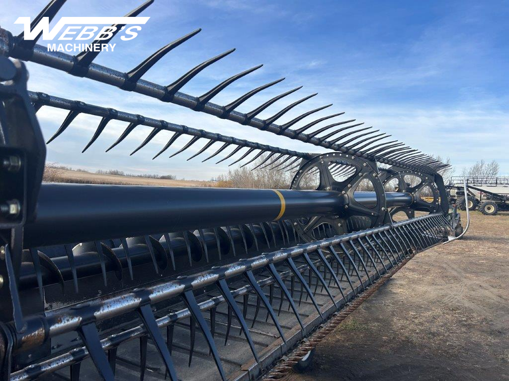 2017 MacDon FD75-40 Header Combine