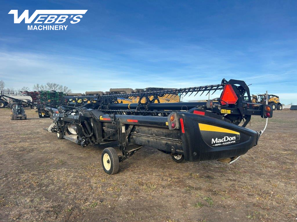 2017 MacDon FD75-40 Header Combine