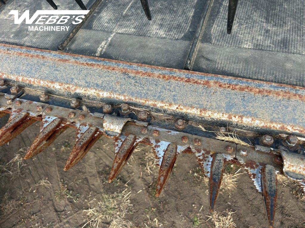 2018 MacDon FD75-40 Header Combine